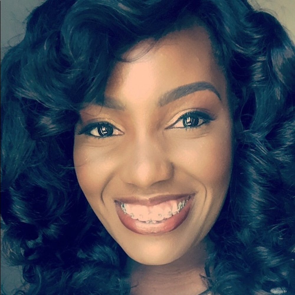 Meet your Posher, Jazmin